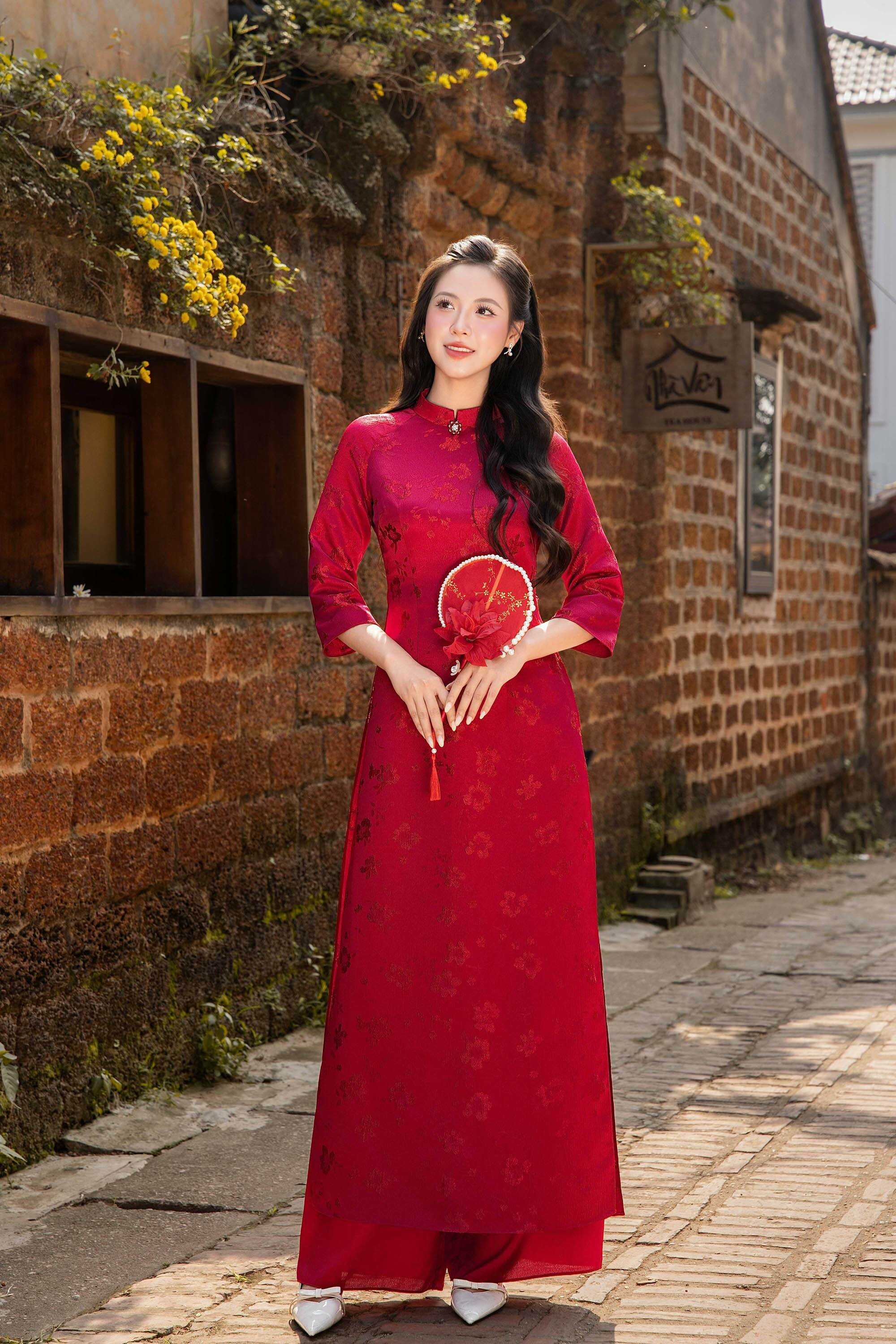 Áo Dài Voan Hoa Nhí Vintage Trẻ Trung Mùa Hè